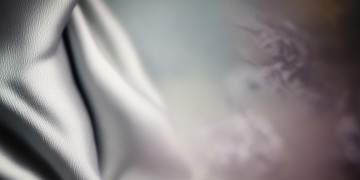 一双丝光袜子出自哪首歌？